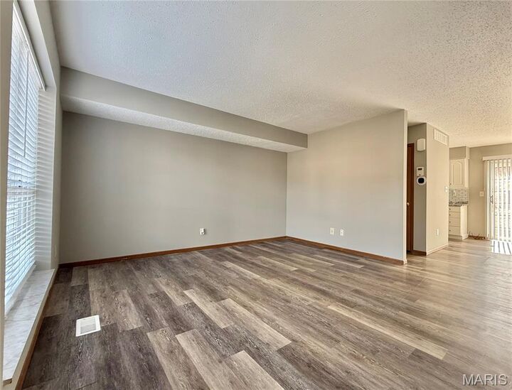 Property Photo:  10518 Briston Court  MO 63114 