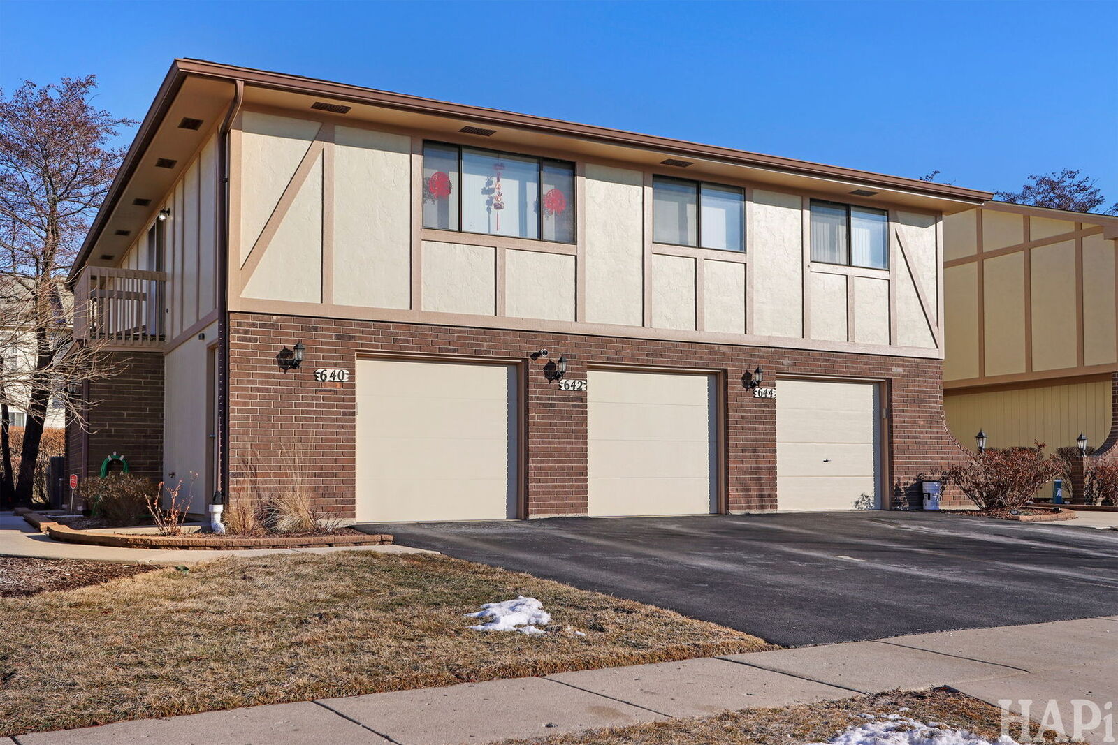 Property Photo:  642 Whalom Lane 12-A  IL 60173 