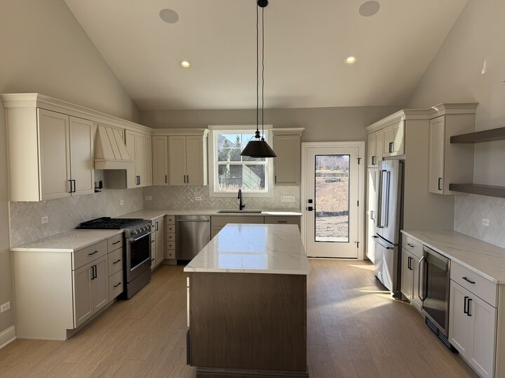 Property Photo:  1204 Prairie Lane  IL 60439 