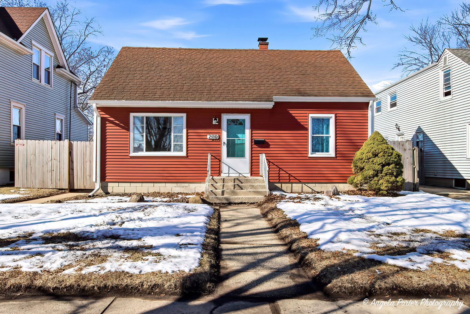 Property Photo:  2110 Elim Avenue  IL 60099 