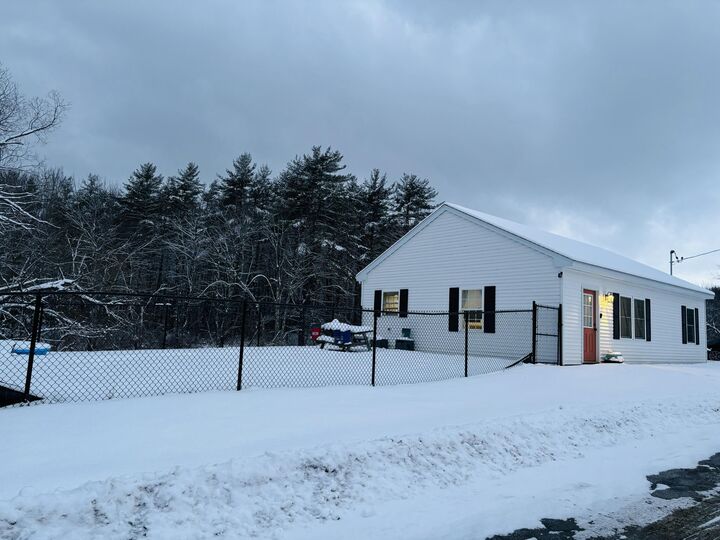 Property Photo:  10 Old Thomaston Road  ME 04330 