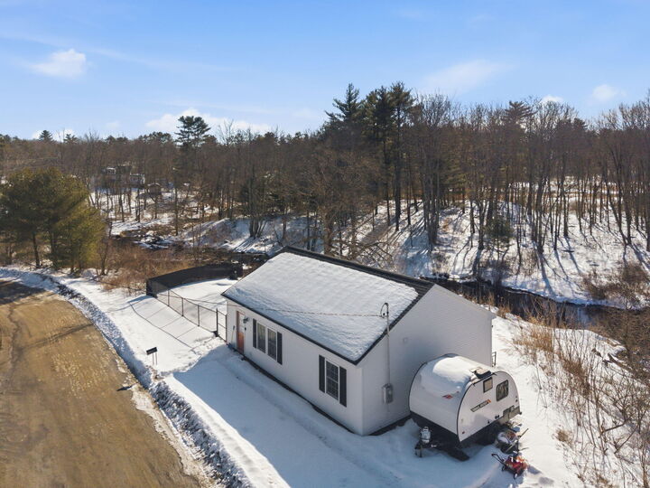 Property Photo:  10 Old Thomaston Road  ME 04330 