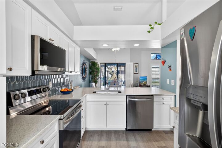 Property Photo:  13171 Regent Circle  FL 33966 