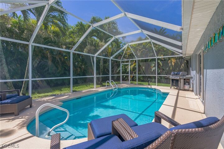 Property Photo: 2586 SW 27th Street FL 33914