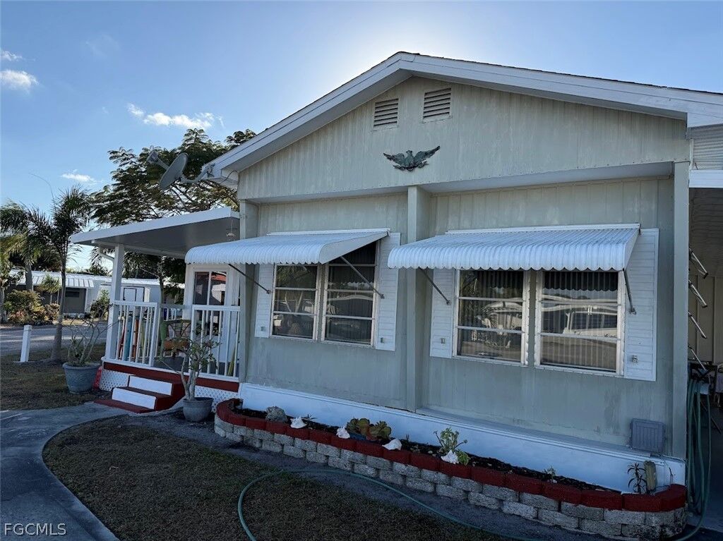 Property Photo:  123 Flame Lane  FL 33917 