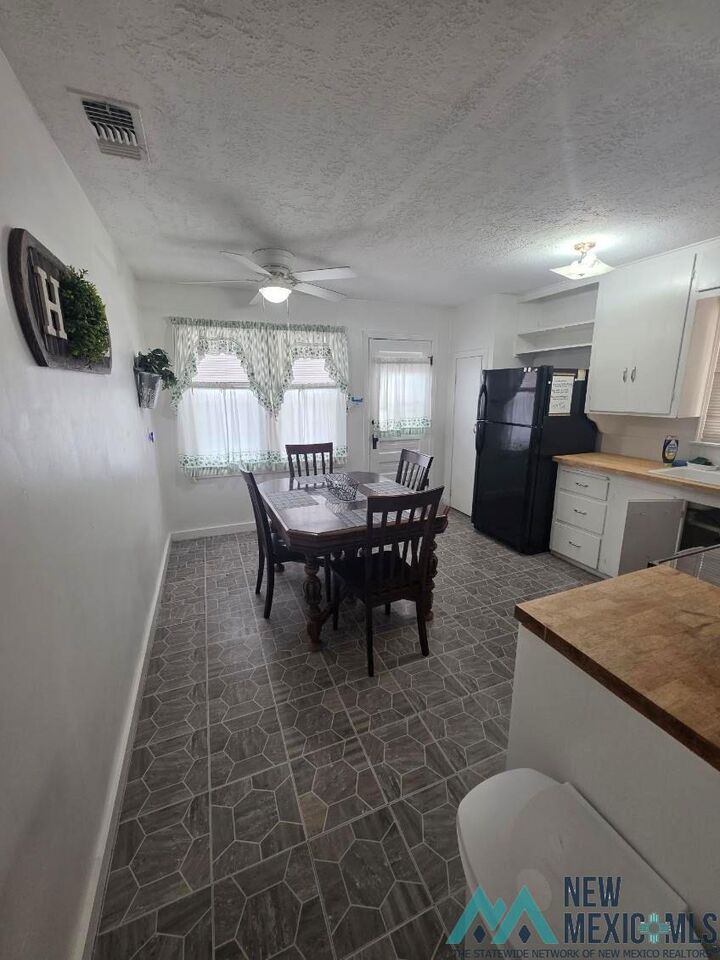 Property Photo:  1031 N Francis Street  NM 88220 