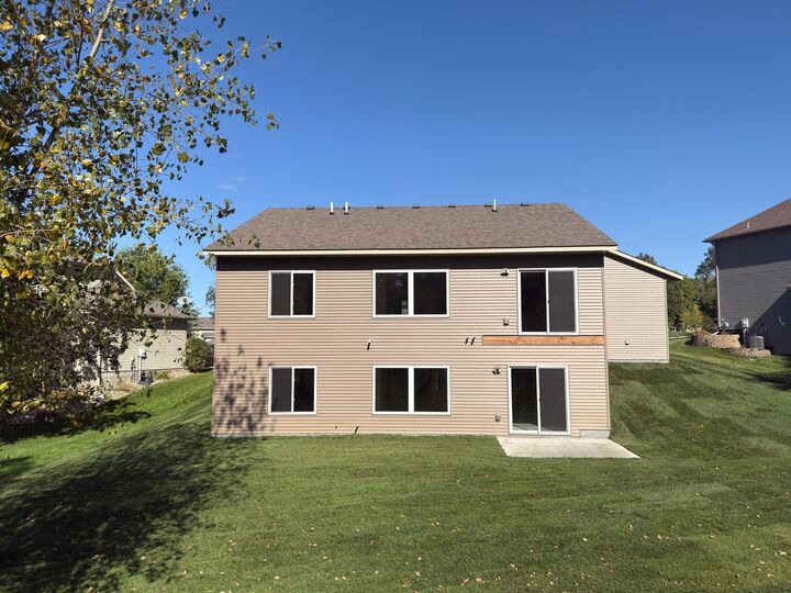 Property Photo:  2804 Oak Lawn Drive  MN 55057 