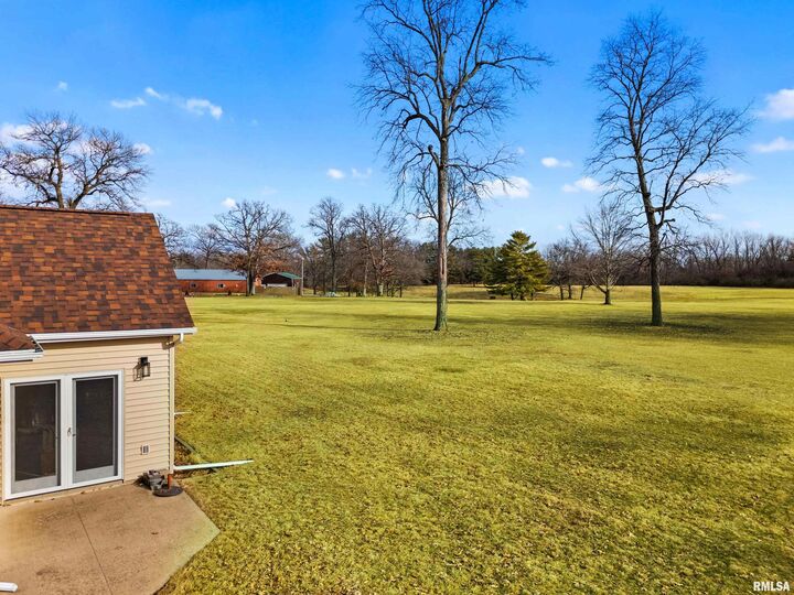 Property Photo:  15681 E Kenabeck Trail  IL 61427 