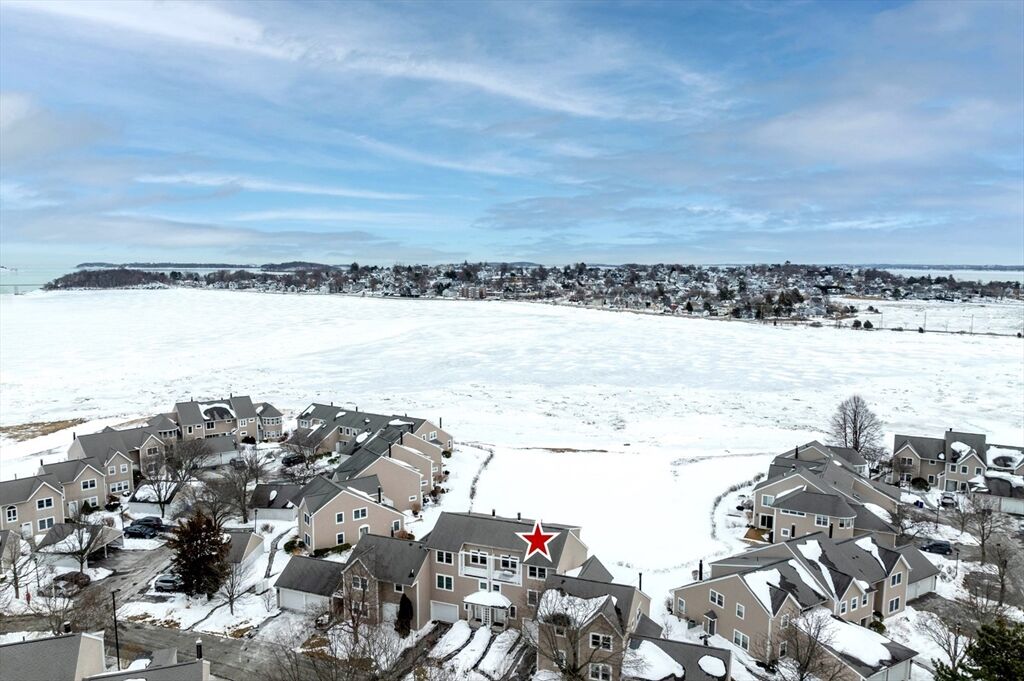 Property Photo: 21 Harbourside Rd 26 MA 02171