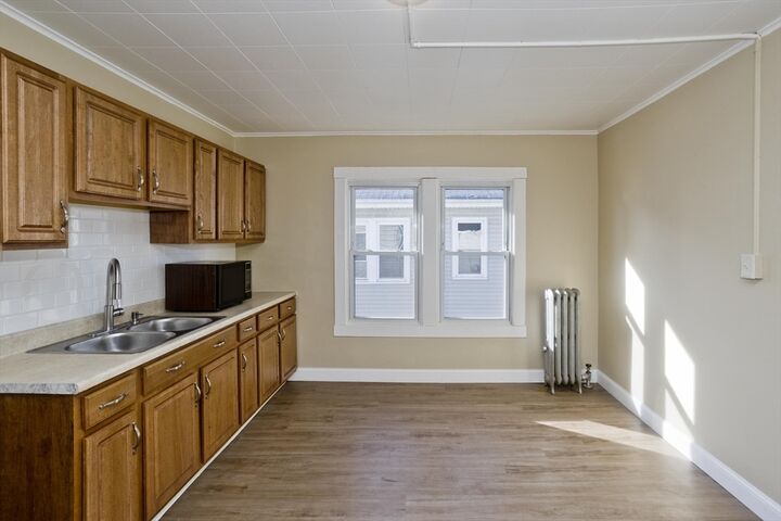 Property Photo:  1196 Grattan 3L  MA 01013 