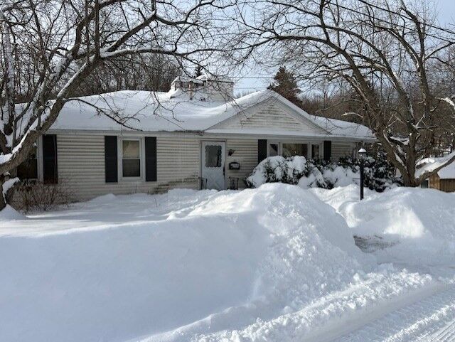 Property Photo:  21 Baxter St  MA 01602 