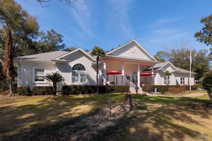 Property Photo:  10195 Bittern Dr  FL 32507 