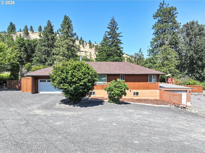 Property Photo:  6572 Reservoir Rd  OR 97058 