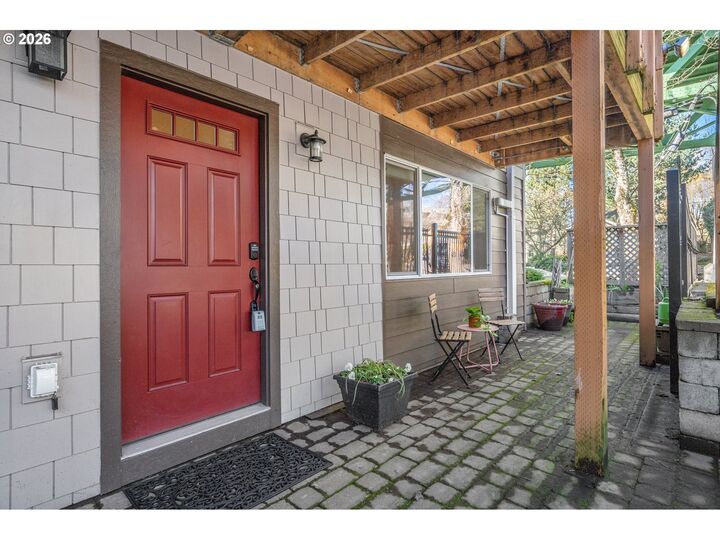 Property Photo:  8682 N Willamette Blvd  OR 97203 