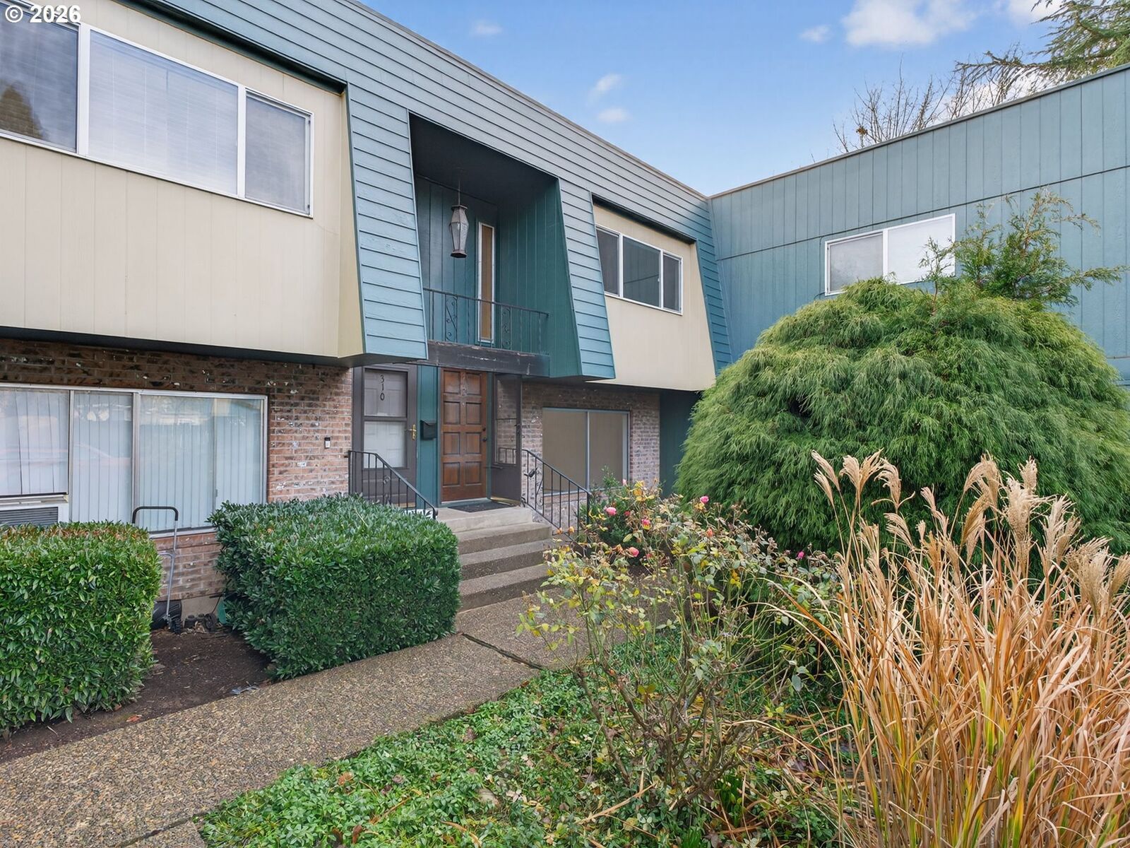 Property Photo:  312 SE 133rd Ave  OR 97233 