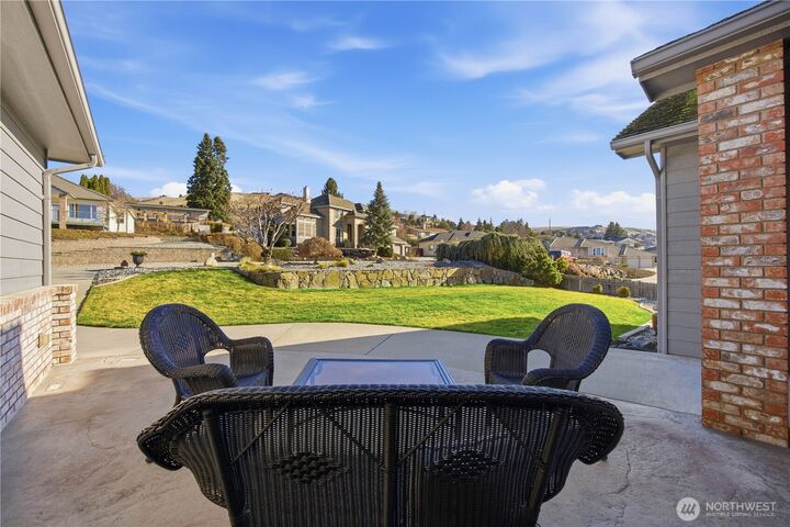 Property Photo:  506  Stoneridge Drive  WA 98802 