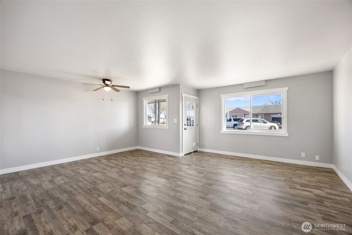 Property Photo: 1314 Pershing Road WA 98837