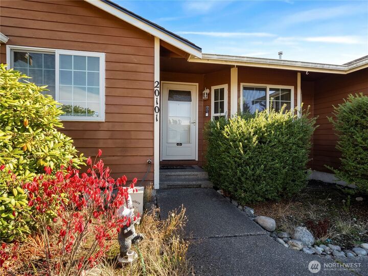 Property Photo:  20101  85th Avenue E  WA 98387 