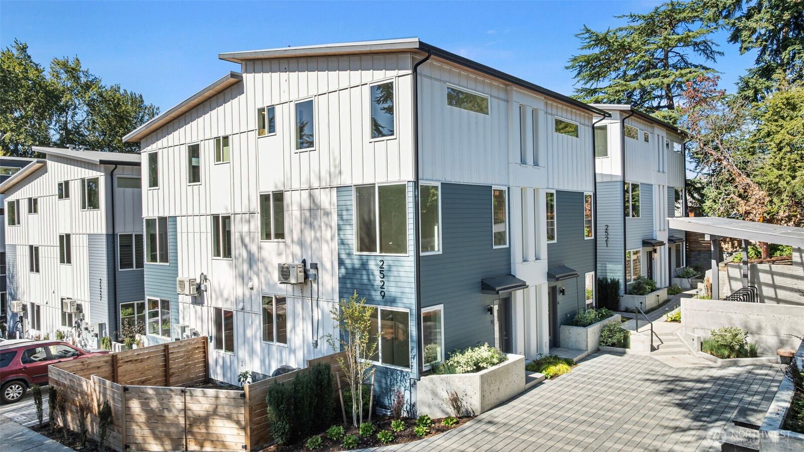 Property Photo:  2529  29th Avenue S D  WA 98144 