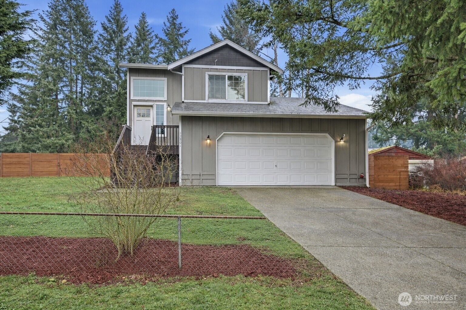 Property Photo: 12801 Ridge Circle E WA 98391