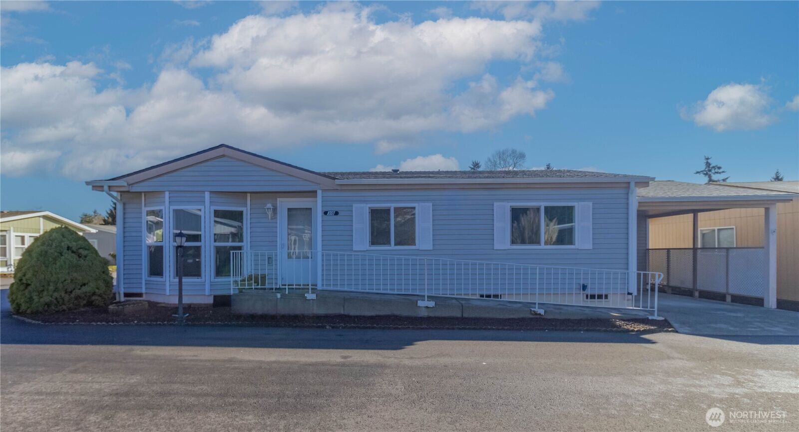 Property Photo: 2611 S 288th St 38 WA 98003