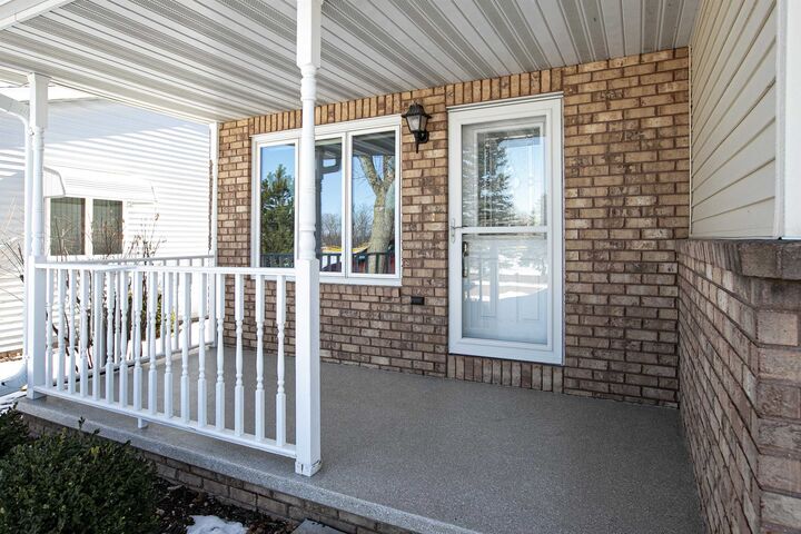 Property Photo:  311 Parkview Lane  WI 54136 