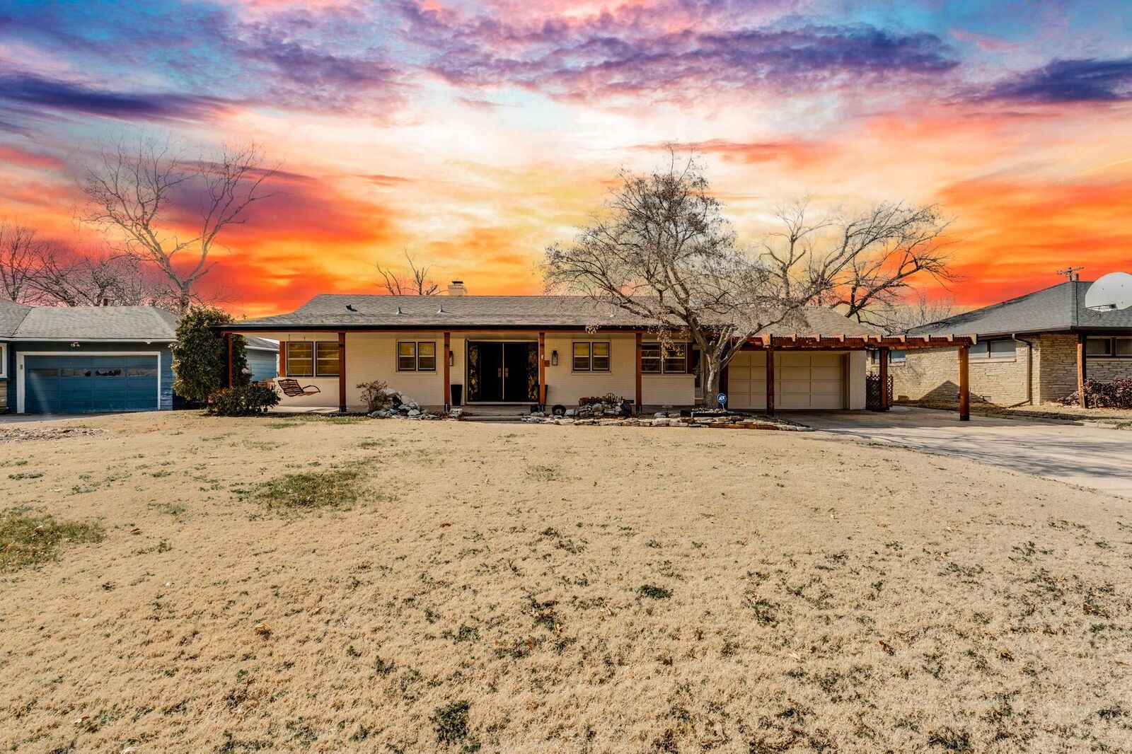 Property Photo:  1317 N Parkwood Ln.  KS 67208-2727 