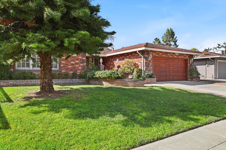 Property Photo: 6723 Altiplano Way CA 95119