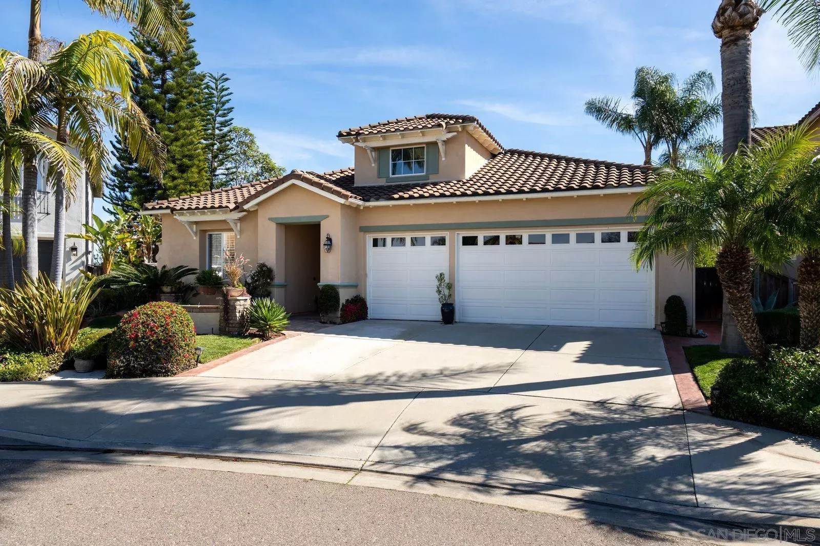 Property Photo: 10829 La Alberca CA 92127