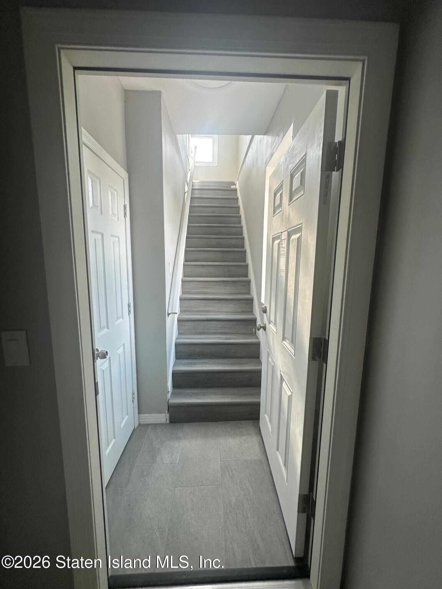 Property Photo:  6343 Amboy Road 3  NY 10309 