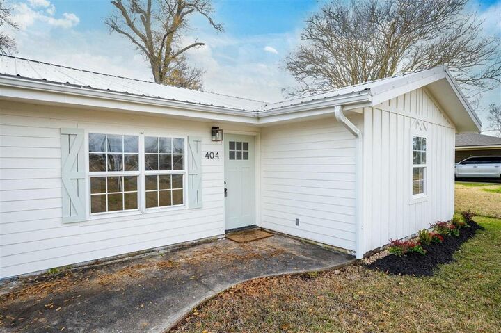 Property Photo:  404 Arabie Rd Road  LA 70607 