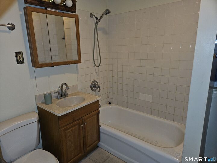 Property Photo:  103 Kent Street  CT 06112 