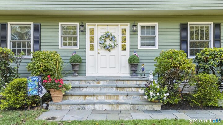 Property Photo: 10 Foxwood Road CT 06611