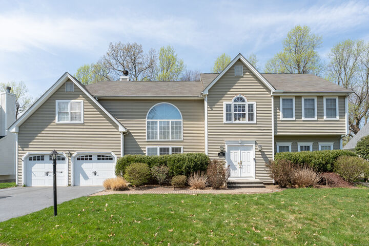 Property Photo: 42 Milford Hunt Lane CT 06461