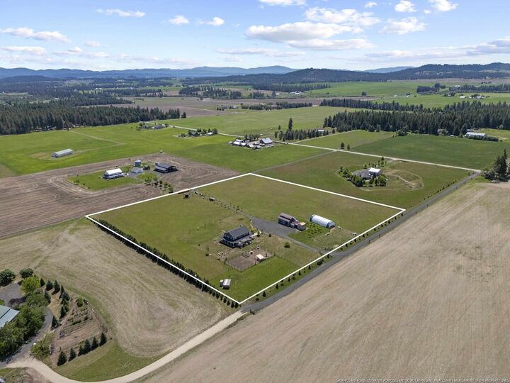 Property Photo:  6730 W Cross Cut Rd  WA 99006 
