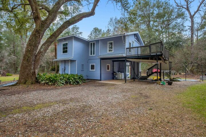 Property Photo: 32 Lainey Lane FL 32327