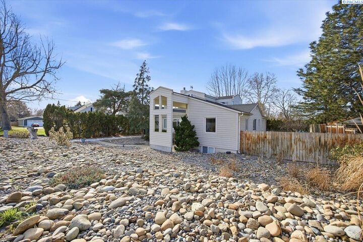 Property Photo:  1913 Davison Ave.  WA 99354 