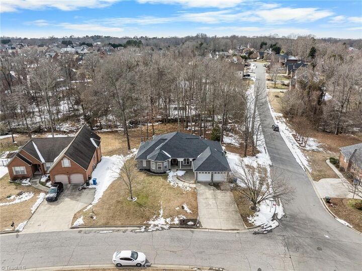 Property Photo: 1202 Dogwood Lane NC 27263