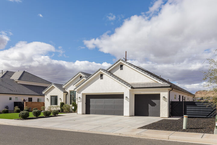 Property Photo: 2040 S 3010 E UT 84790