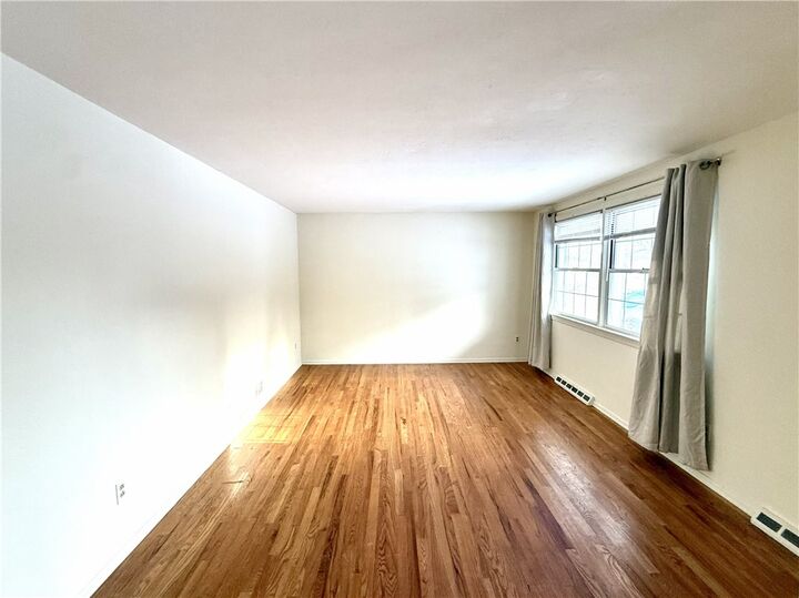 Property Photo: 1449 Park View Dr PA 15101