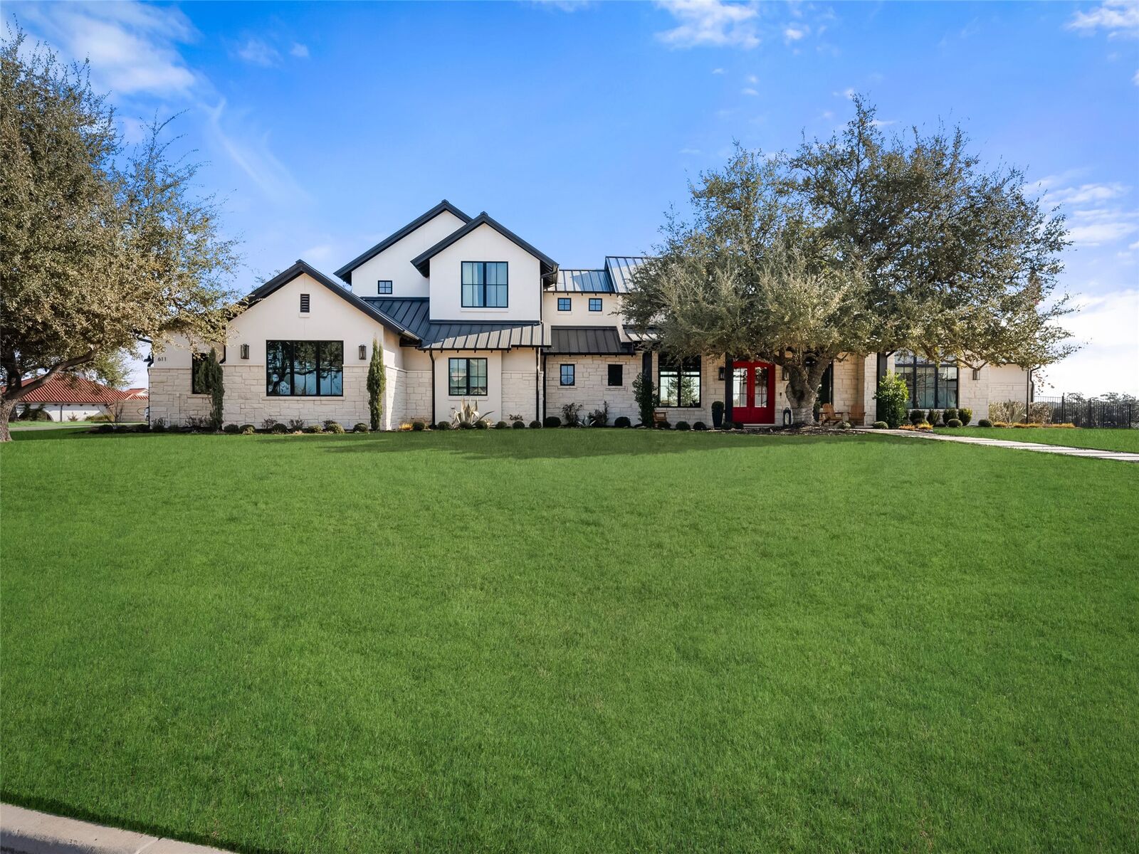 Property Photo:  611 Casasanta Trail  TX 78738 