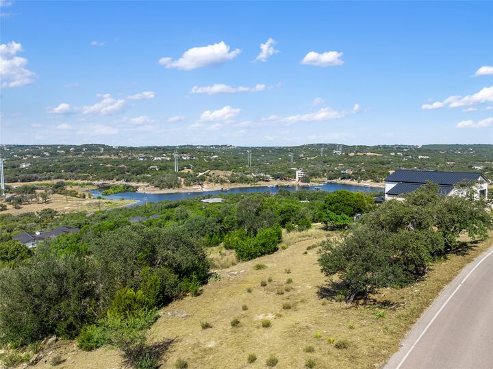 Property Photo: 2804 Lakehurst Road TX 78669