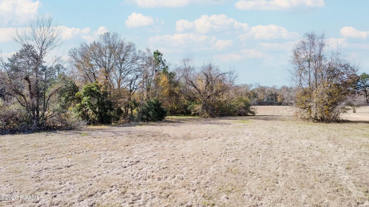 Property Photo:  200 E Blk Farrel Road C4  LA 70508 