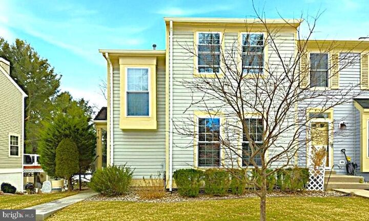 Property Photo: 9512 White Pillar Terrace 9512 MD 20882