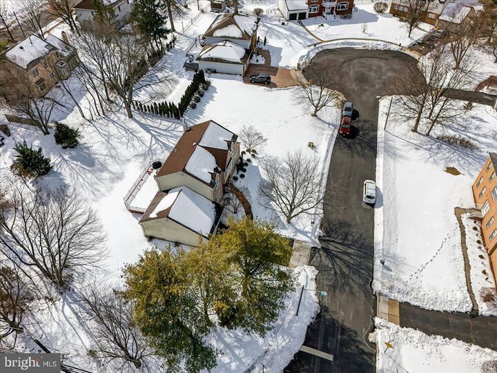 Property Photo:  1 Joshua Court  NJ 08824 