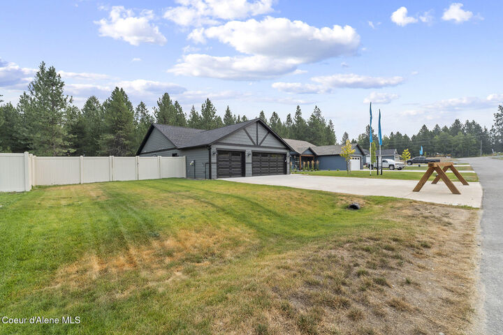 Property Photo:  936 E Valley St S  ID 83822 