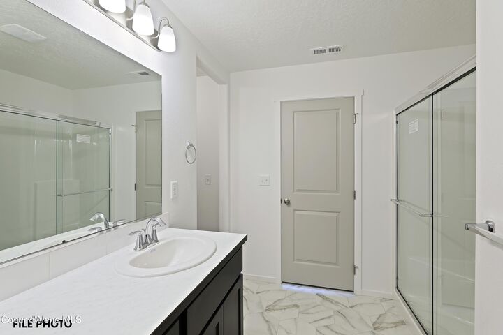 Property Photo:  1412 E Allenby Ave  ID 83854 