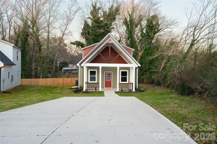 Property Photo: 510 N Mulberry Street NC 28021