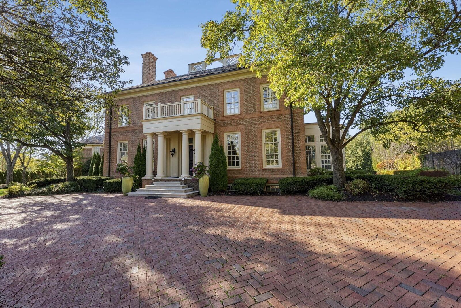 Property Photo: 1 Bottomley Crescent OH 43054