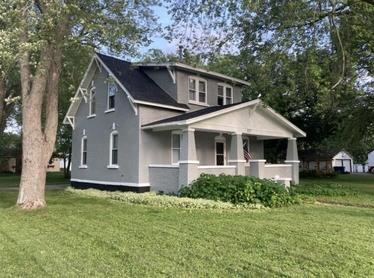 Property Photo:  937 N Hogan Street  WI 54409 